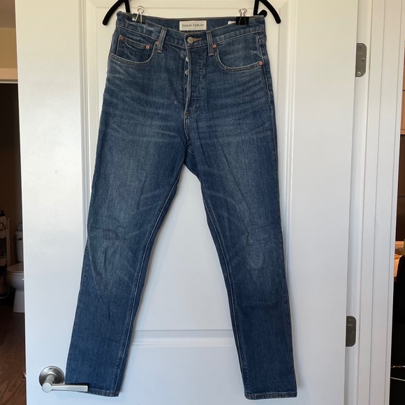 Aritzia Denim Forum Women’s Slim Jeans Medium Wash - Picture 3 of 5